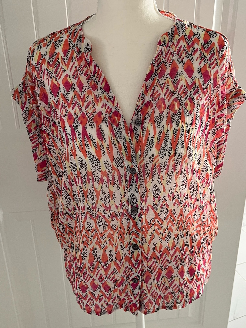 Vince Camuto Pink Orange Printed Button-Front Blouse